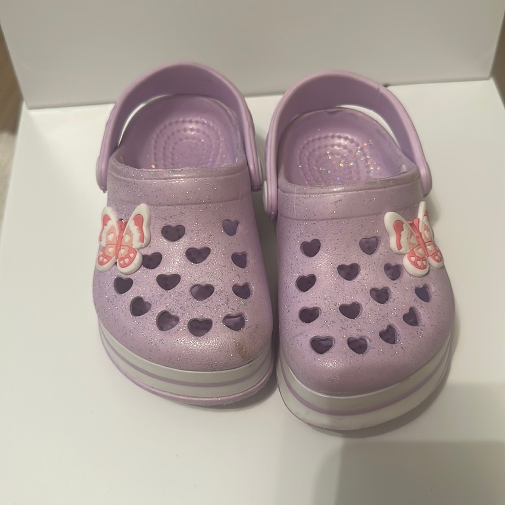 Purple sandals size 5 toddler